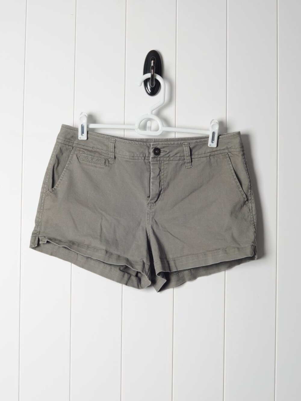Market and Spruce Women's chino shorts, size 8, Stitchfix